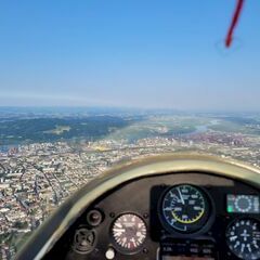 Flugwegposition um 16:50:41: Aufgenommen in der Nähe von Linz, Österreich in 912 Meter